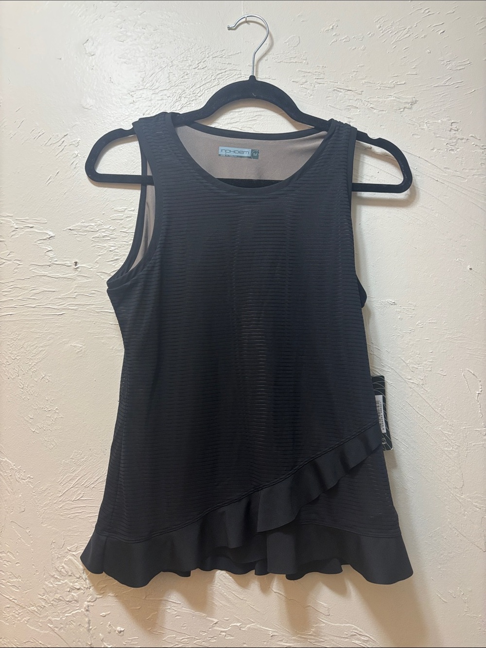 Black Women's Ruffle Hem Sleeveless Top
